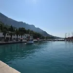 アパート Adriatic Panorama View オミシュ