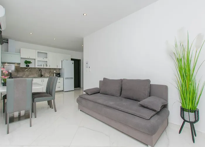 Adriatic Panorama View Apartment *